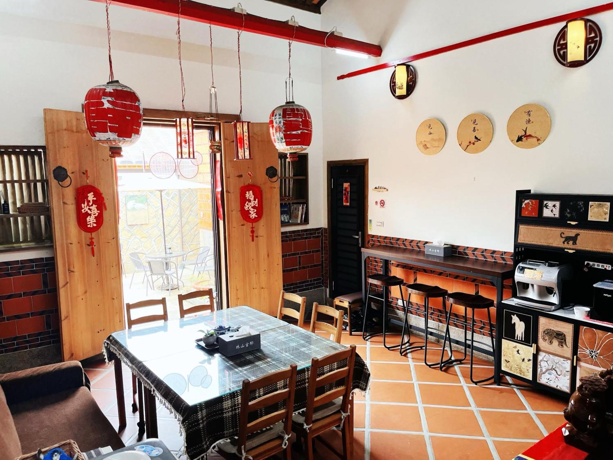 珠山官邸-金門古厝民宿 Jincheng Exteriör bild